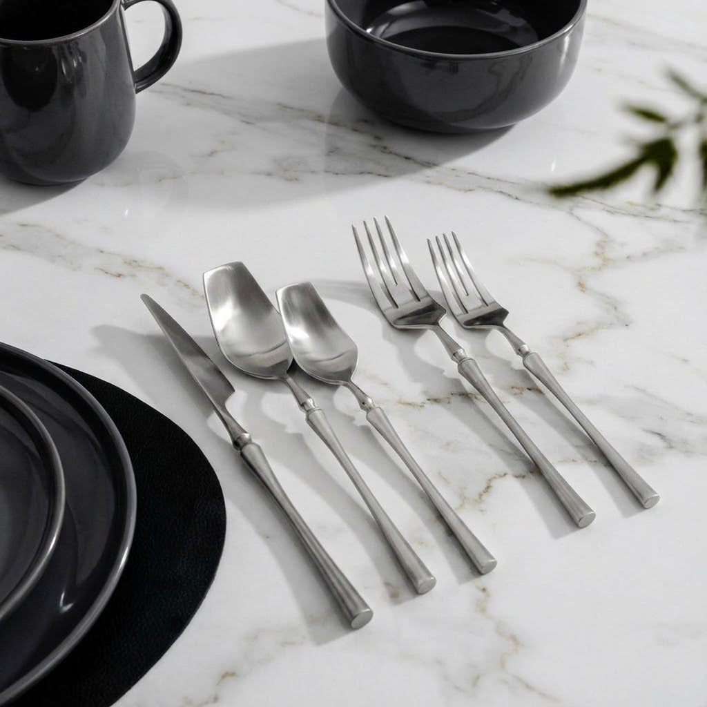 Valeria Flatware
